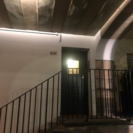 Royal Mile Famous Canongate Flat เอดินบะระ ภายนอก รูปภาพ