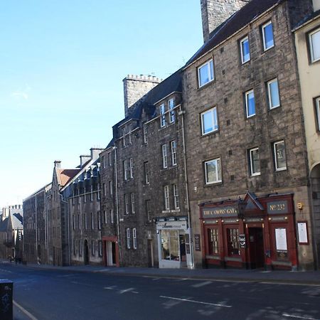 Royal Mile Famous Canongate Flat เอดินบะระ ภายนอก รูปภาพ